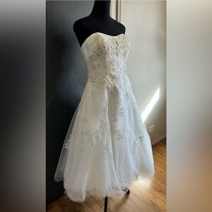 Oleg Cassini Strapless White Lace Wedding Dress